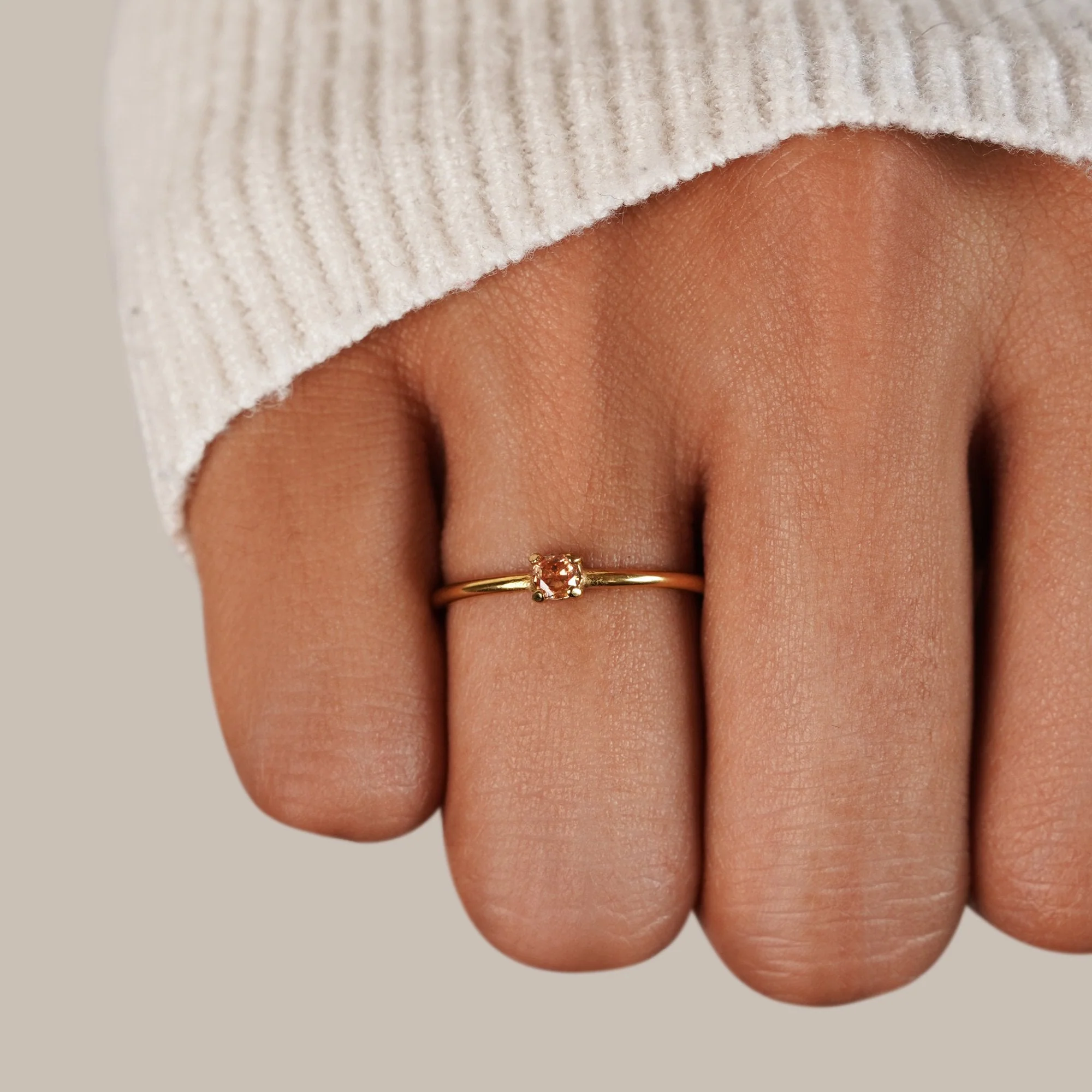 November Birthstone 18K Gold Ring - Image 2