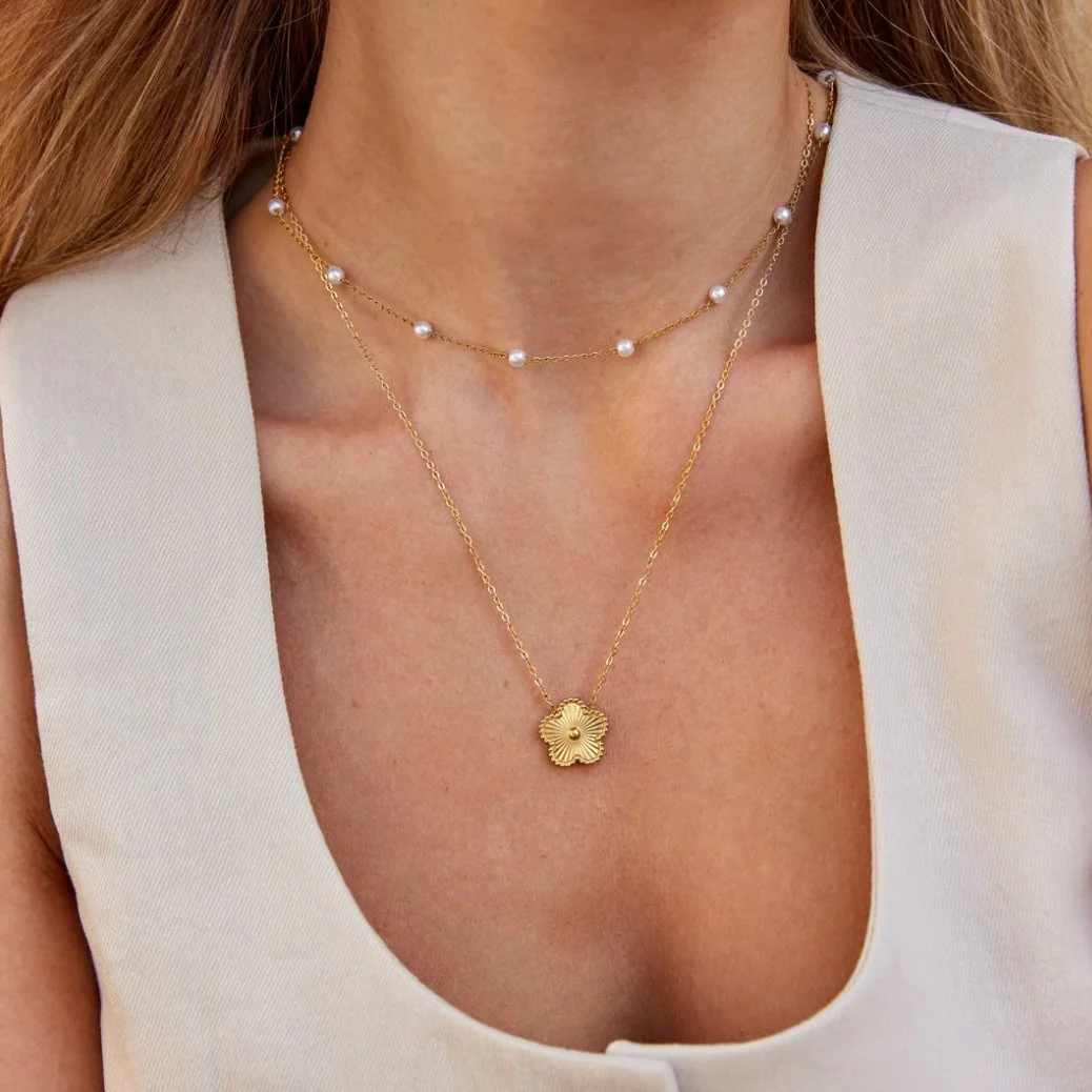 Nura Pearl 18K Gold Necklace - Image 2