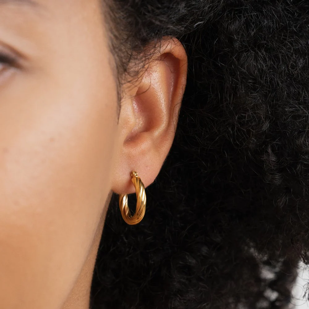 Raya Twisted Hoop Earrings - Image 3
