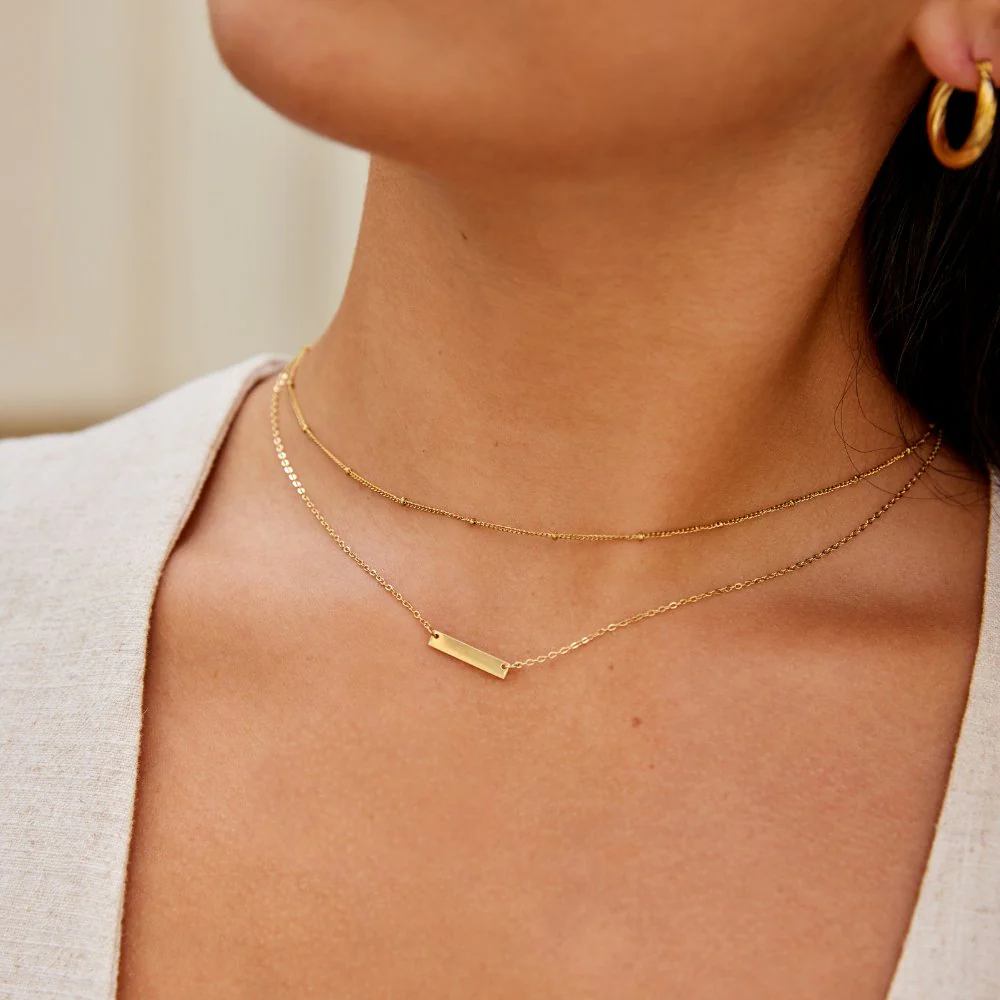 Rina Gold Bar Necklace - Image 2