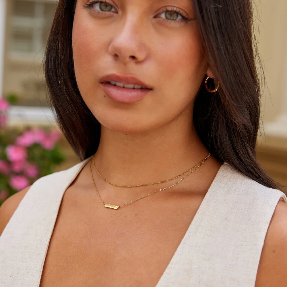 Rina Gold Bar Necklace - Image 4