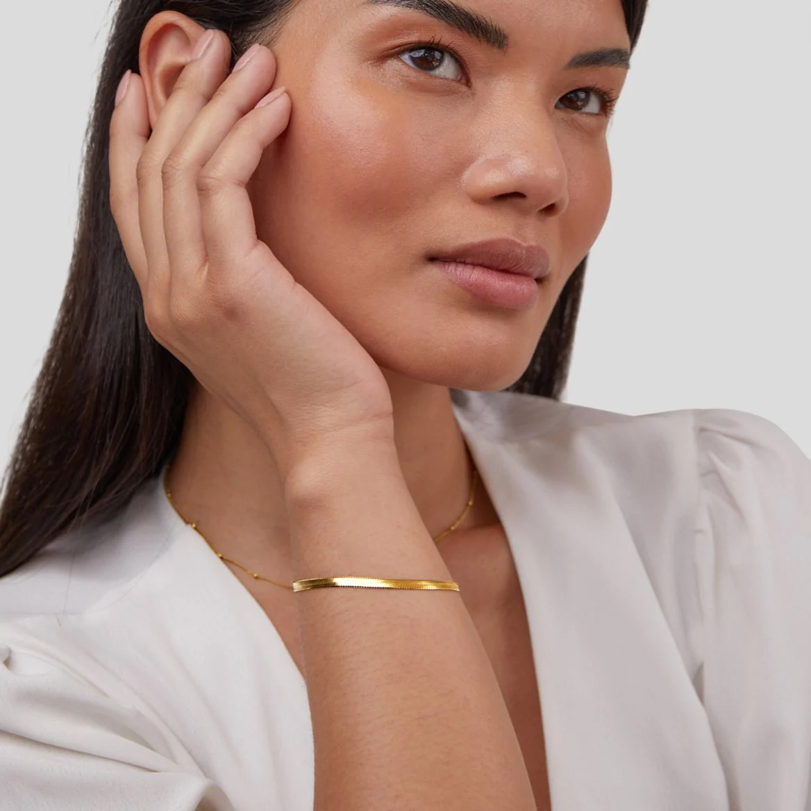 Sarya Snake Chain Gold Bracelet - Image 2