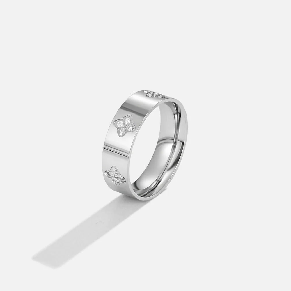 Silver Crystal Clover Band Ring - Image 4