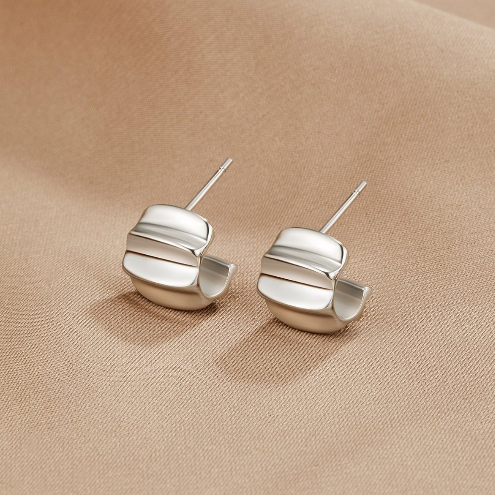 Elsa Mini Wave Silver Hoop Earrings - Image 3
