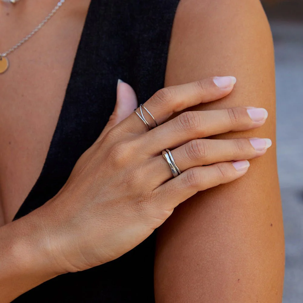 Silver Madison Wave Ring Set - Image 4