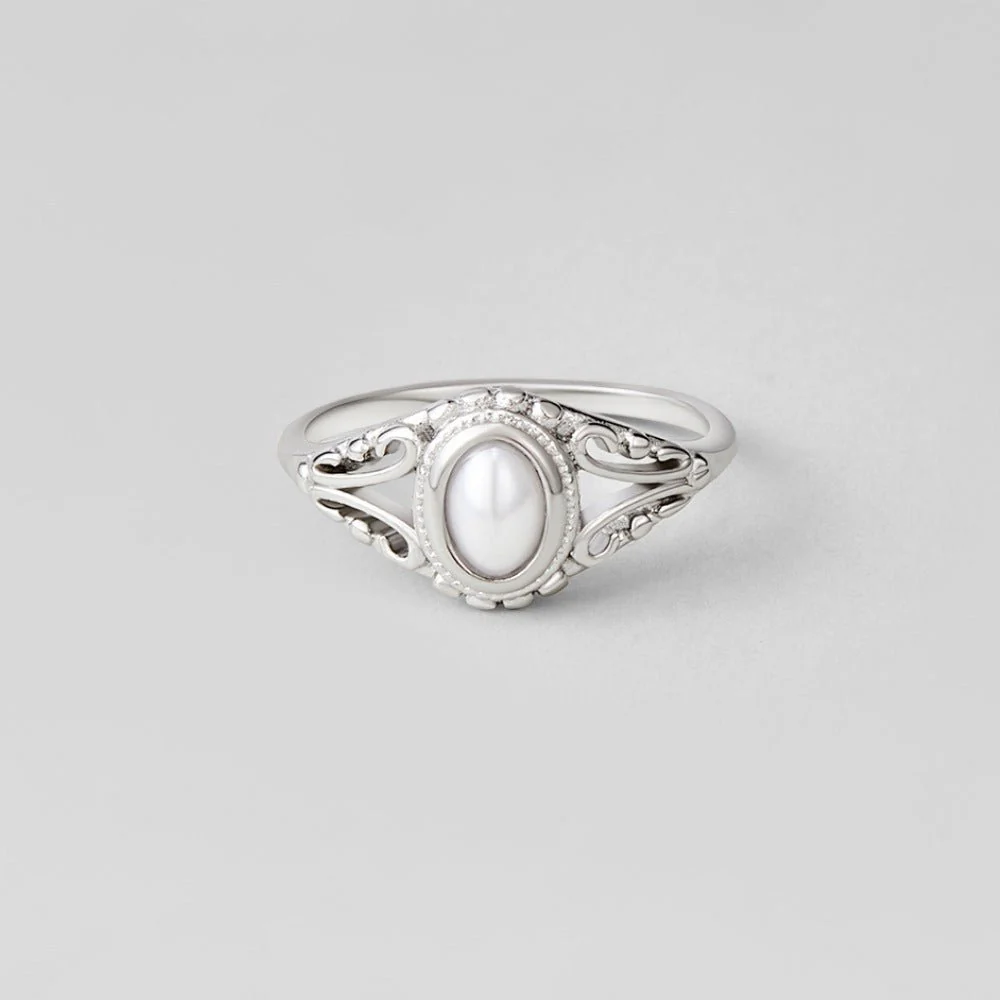 Silver Vintage Royal Pearl Ring