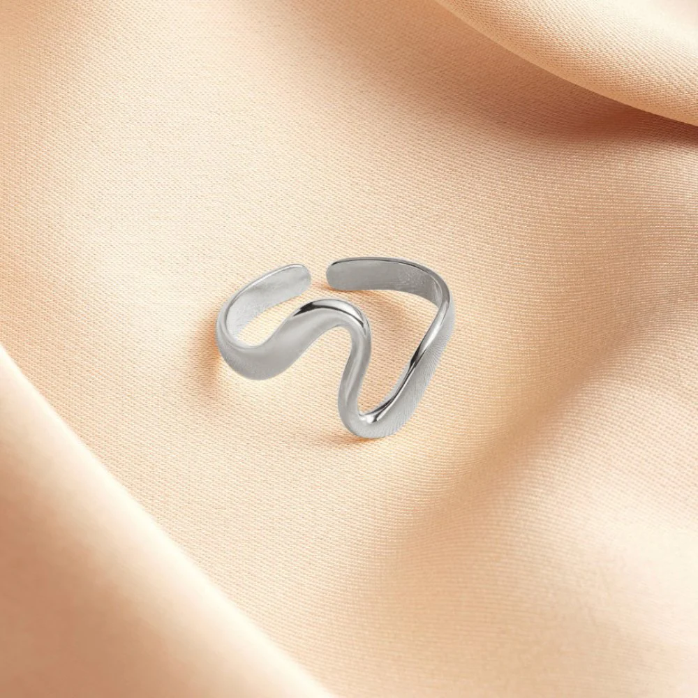 Silver Wave Ring - Image 4