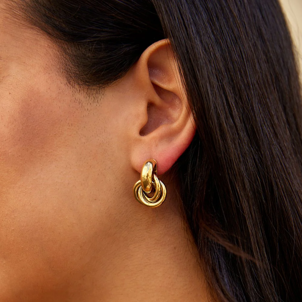 Sofia Twisted Gold Hoop Earrings - Image 2
