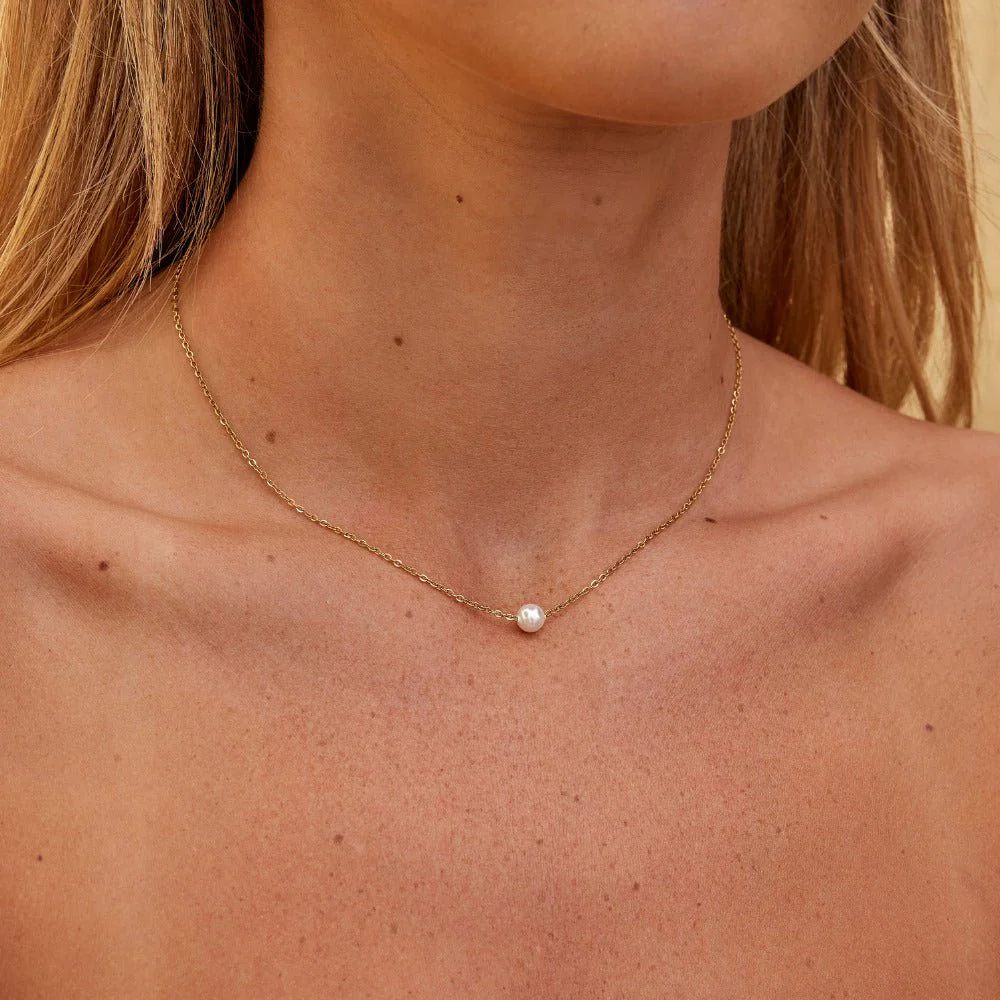 Solitaire Gold Pearl Necklace - Image 2