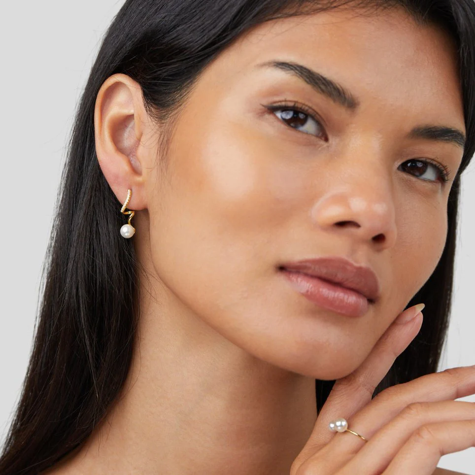 Tamara Pearl Wave Earrings - Image 6
