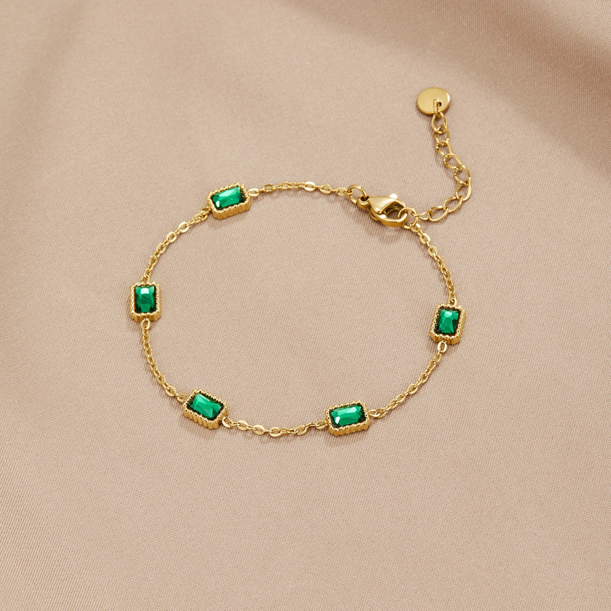 Trinity Emerald Bracelet - Image 3