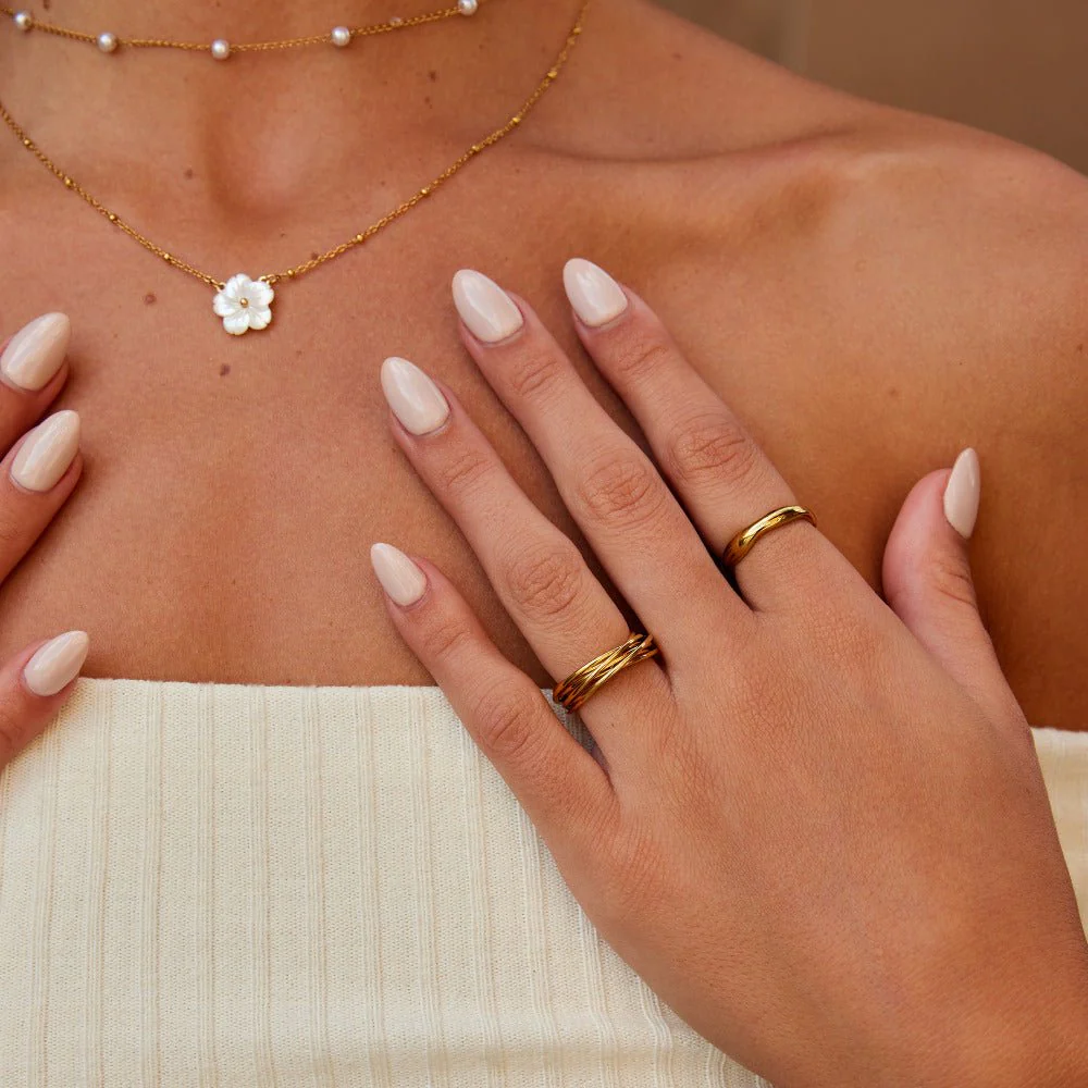 Twisted Mia Gold Ring - Image 2