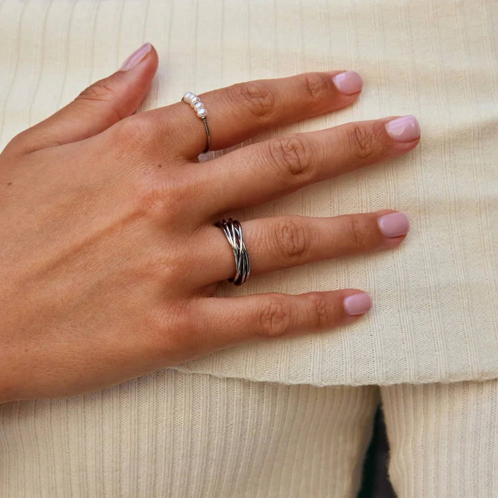 Twisted Mia Silver Ring - Image 2