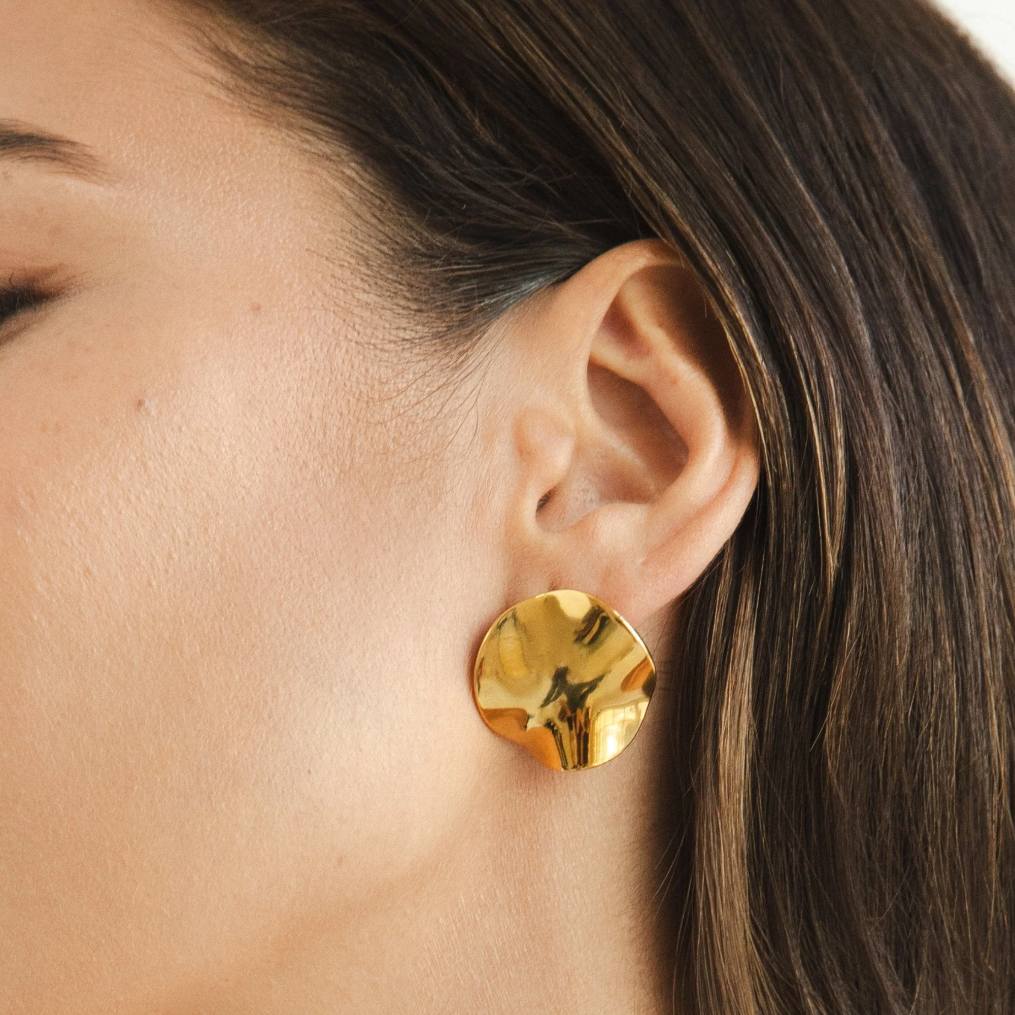 Tyra Gold Earrings - Image 3