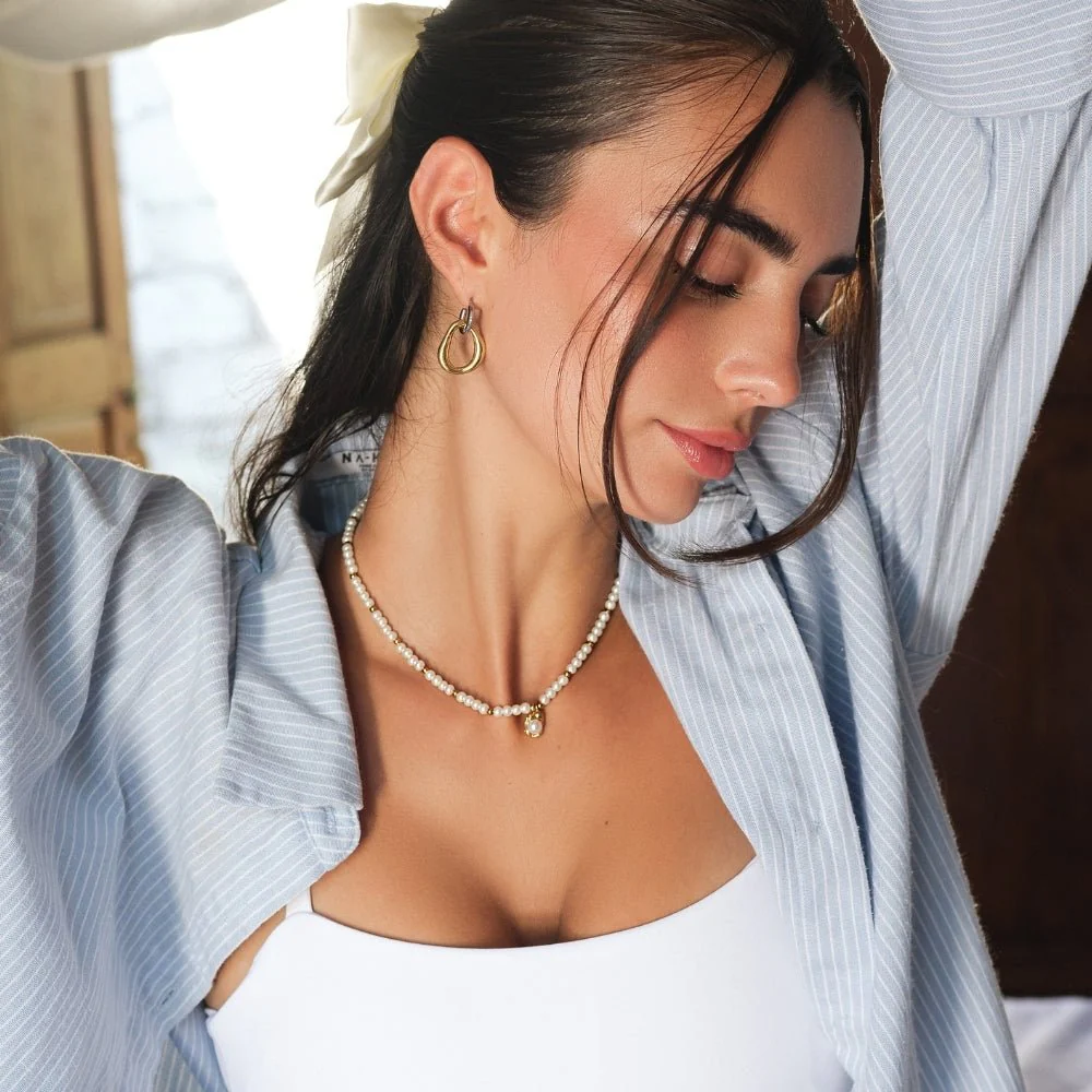 Vintage Golden Pearl Necklace - Image 3