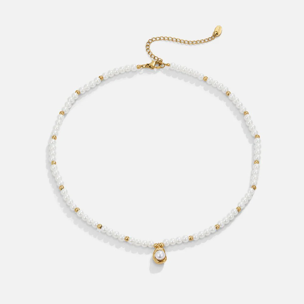 Vintage Golden Pearl Necklace - Image 4