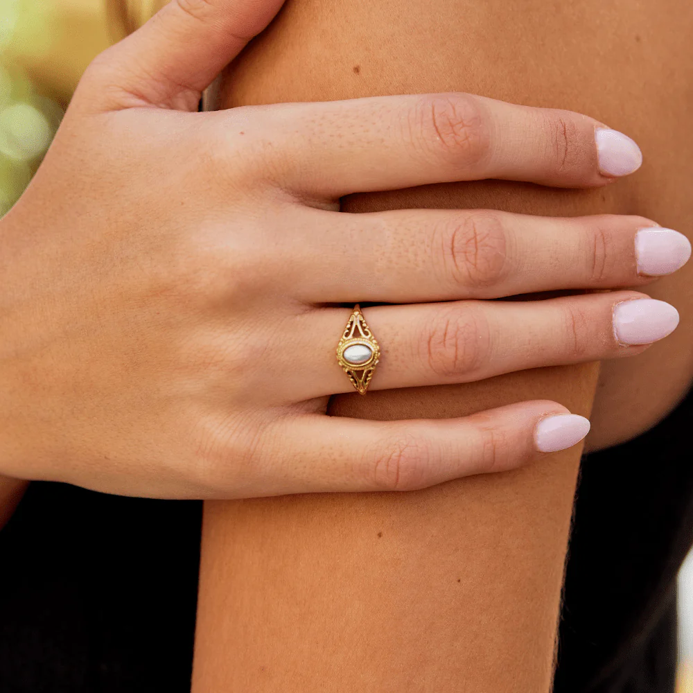 Vintage Royal Pearl Ring - Image 7
