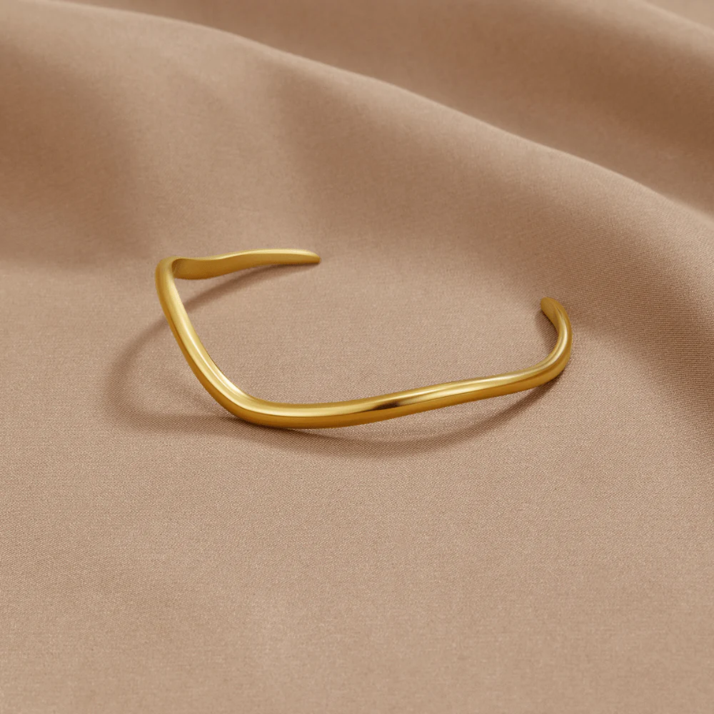 Wave Gold Bracelet - Image 4