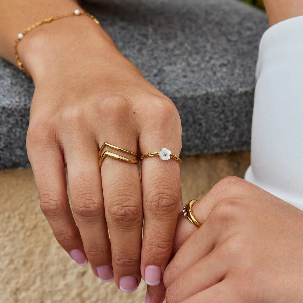 White Petal Shell Ring - Image 2