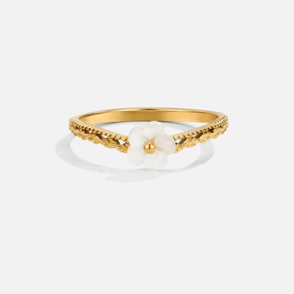 White Petal Shell Ring - Image 4